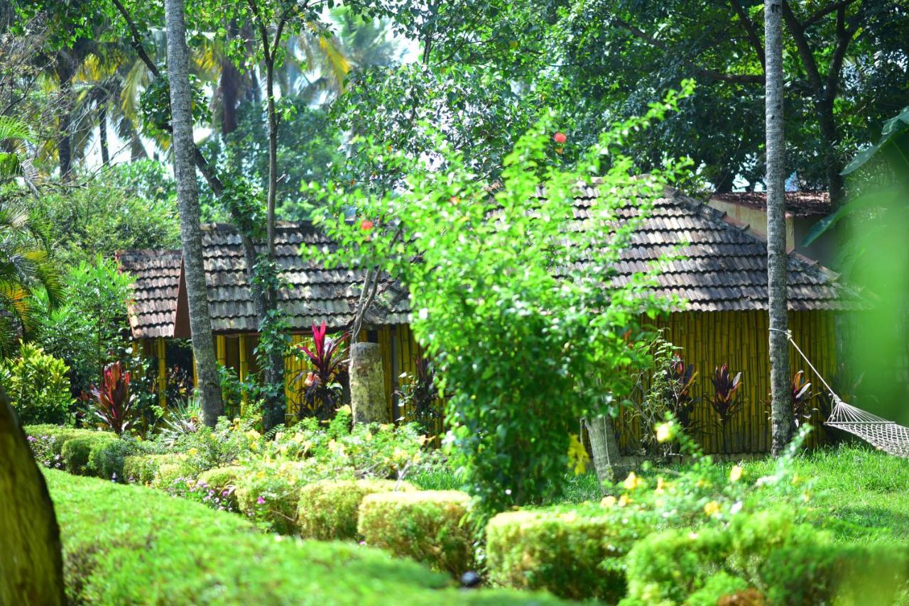 Savithri Inn Cottage Varkala Exterior photo