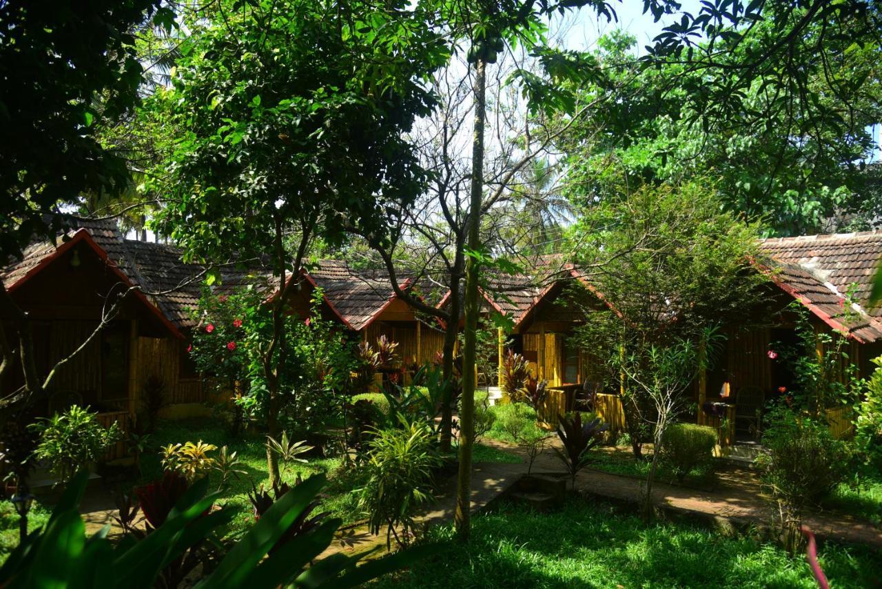 Savithri Inn Cottage Varkala Exterior photo